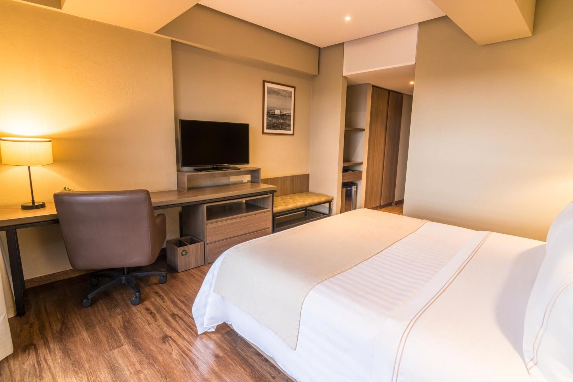 Ghl Hotel Bogota Occidente Exterior photo
